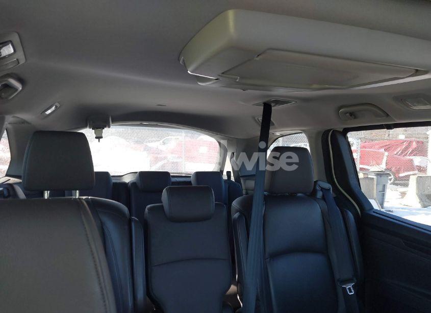 Photo 8 of 2018 Honda Odyssey TOURING (VIN 5FNRL6H88JB028093)