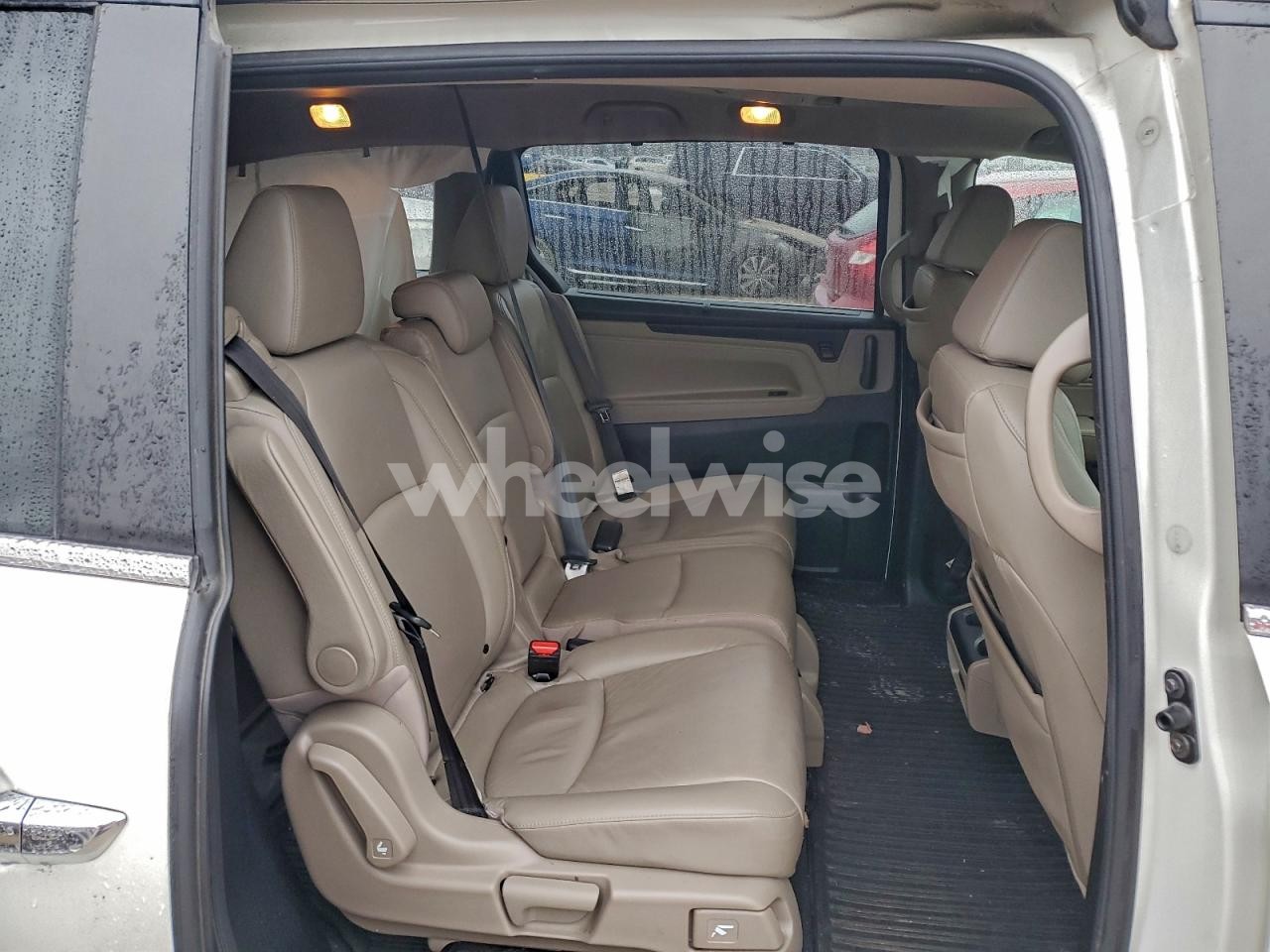 Photo 11 of 2018 HONDA ODYSSEY TOURING (VIN 5FNRL6H88JB053124)