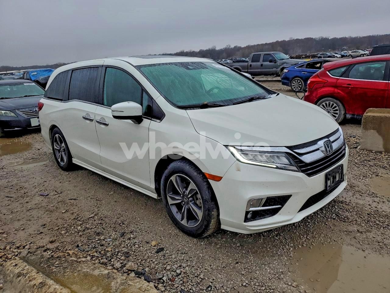 Photo 4 of 2018 HONDA ODYSSEY TOURING (VIN 5FNRL6H88JB053124)
