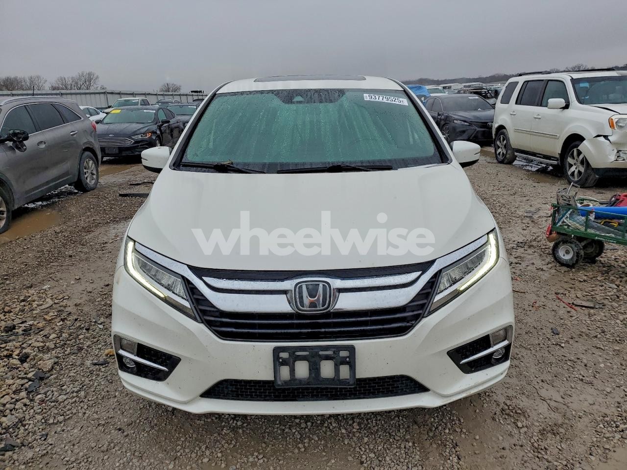 Photo 5 of 2018 HONDA ODYSSEY TOURING (VIN 5FNRL6H88JB053124)