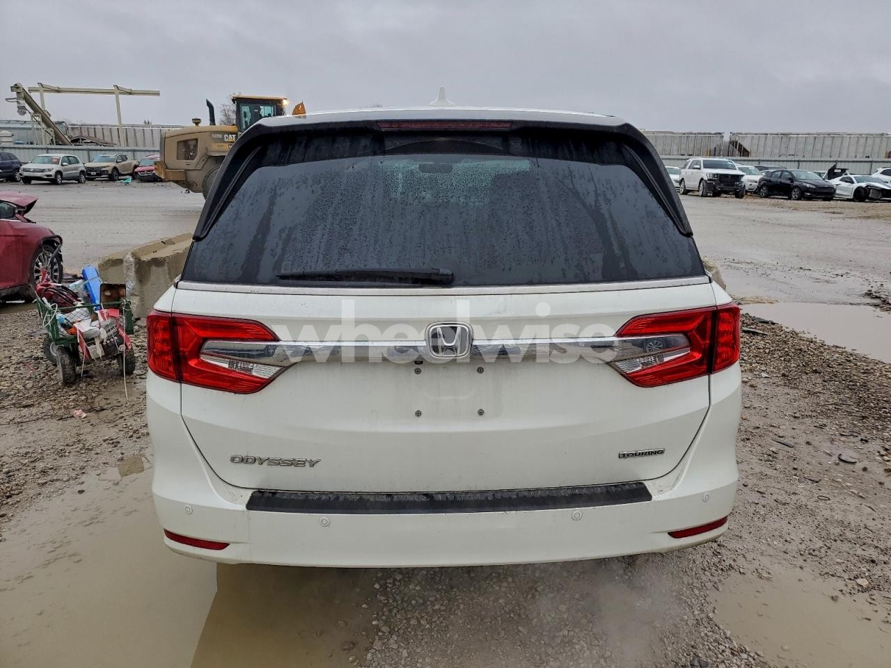 Photo 6 of 2018 HONDA ODYSSEY TOURING (VIN 5FNRL6H88JB053124)