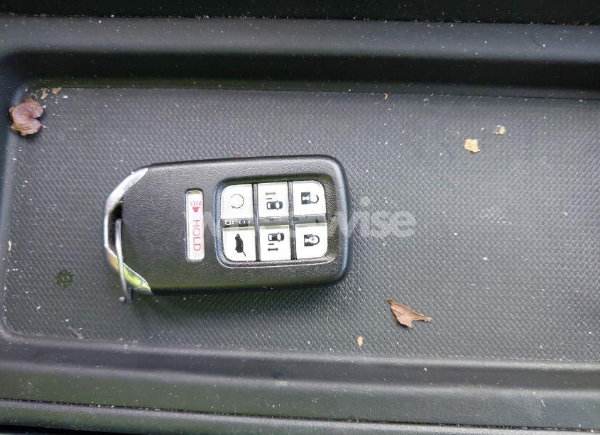 Photo 11 of 2020 Honda Odyssey TOURING (VIN 5FNRL6H88LB006307)