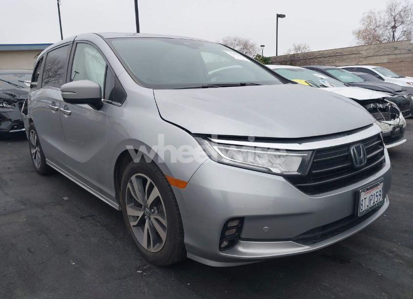 2021 Honda Odyssey TOURING (VIN 5FNRL6H88MB000217) main photo