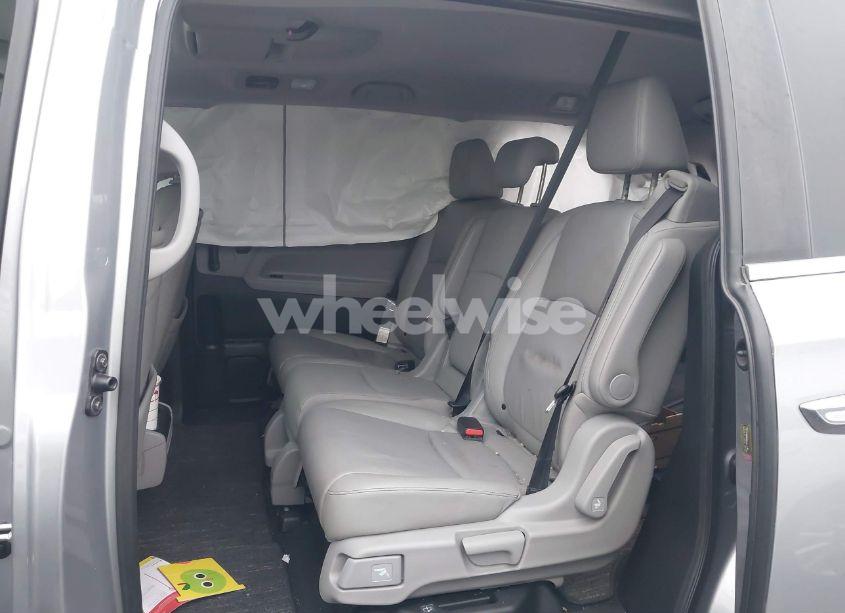 Photo 8 of 2021 Honda Odyssey TOURING (VIN 5FNRL6H88MB000217)