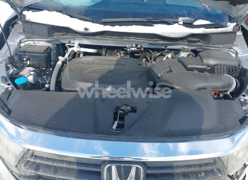 Photo 10 of 2024 Honda Odyssey TOURING (VIN 5FNRL6H88RB026792)
