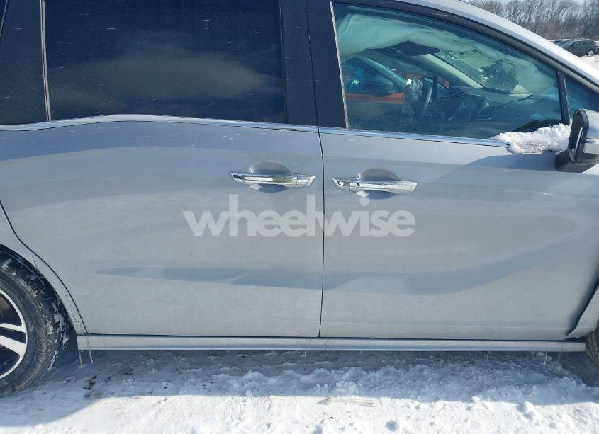 Photo 13 of 2024 Honda Odyssey TOURING (VIN 5FNRL6H88RB026792)