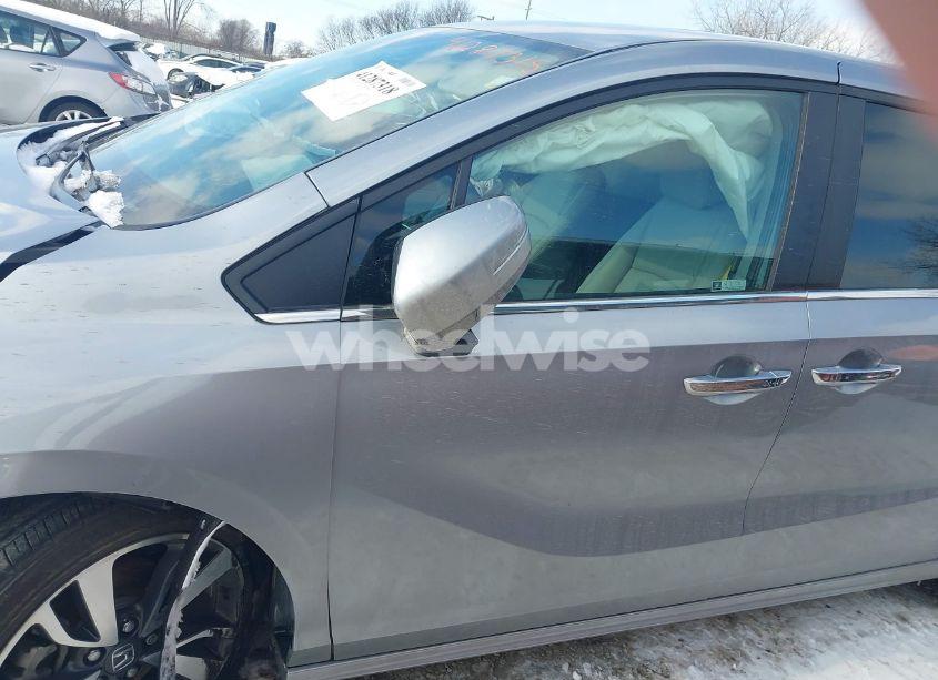 Photo 14 of 2024 Honda Odyssey TOURING (VIN 5FNRL6H88RB026792)