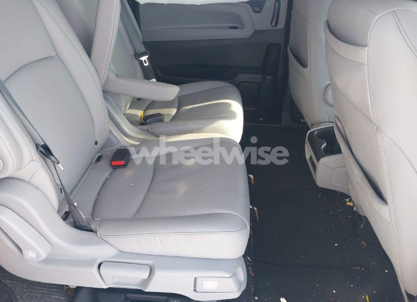 Photo 8 of 2024 Honda Odyssey TOURING (VIN 5FNRL6H88RB026792)