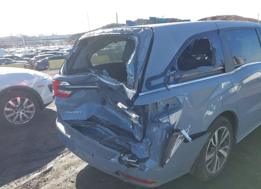 Photo 18 of 2023 Honda Odyssey TOURING (VIN 5FNRL6H89PB045588)
