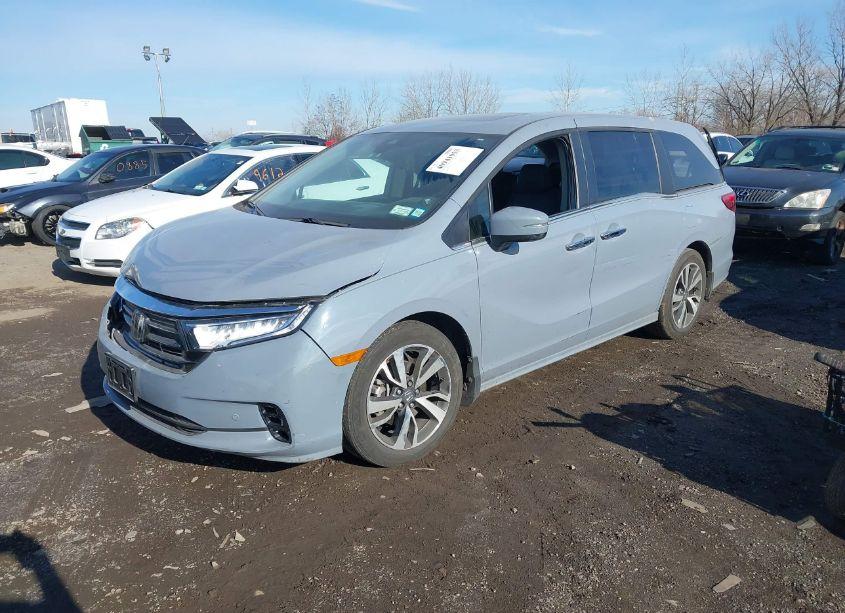 Photo 2 of 2023 Honda Odyssey TOURING (VIN 5FNRL6H89PB045588)