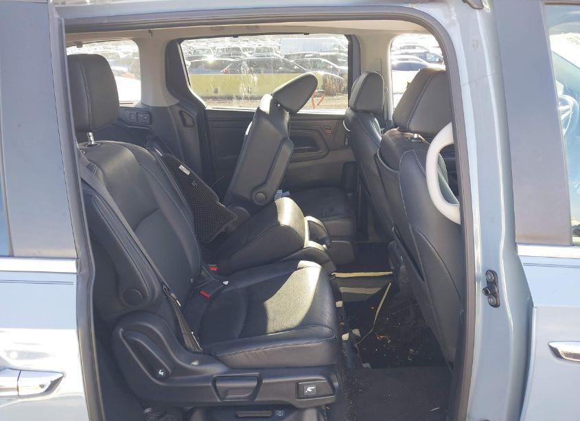 Photo 8 of 2023 Honda Odyssey TOURING (VIN 5FNRL6H89PB045588)