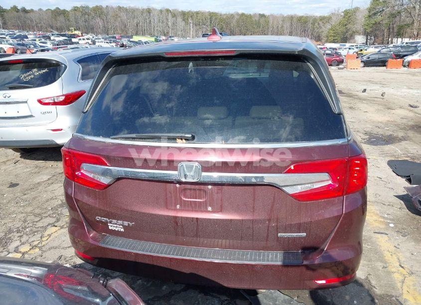 Photo 17 of 2018 Honda Odyssey TOURING (VIN 5FNRL6H8XJB000652)