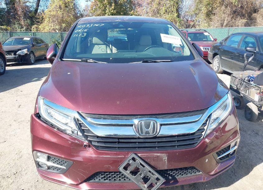 Photo 12 of 2018 Honda Odyssey TOURING (VIN 5FNRL6H8XJB010274)