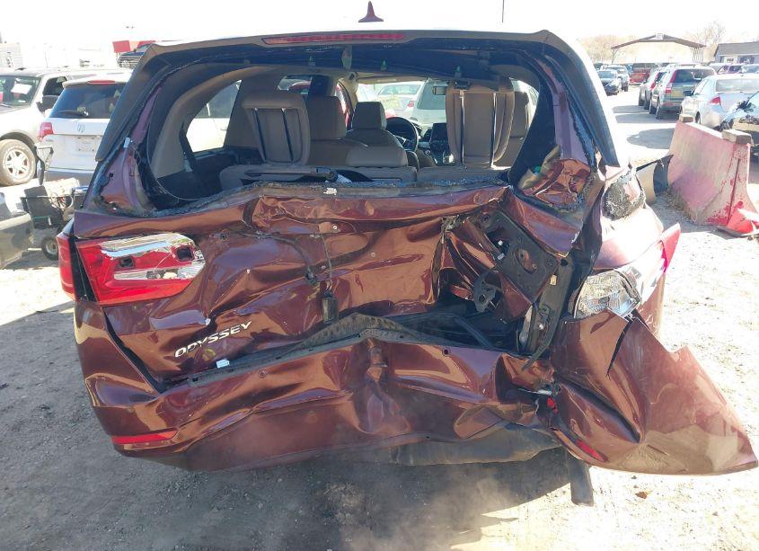 Photo 17 of 2018 Honda Odyssey TOURING (VIN 5FNRL6H8XJB010274)