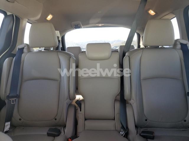 Photo 3 of 2018 HONDA ODYSSEY TOURING (VIN 5FNRL6H8XJB051844)