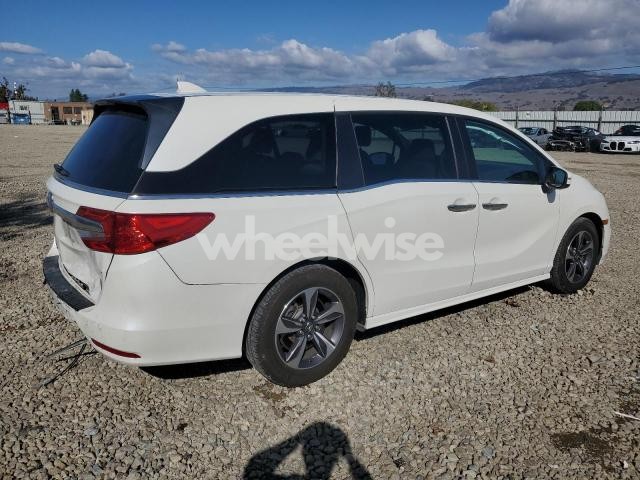 Photo 5 of 2018 HONDA ODYSSEY TOURING (VIN 5FNRL6H8XJB051844)