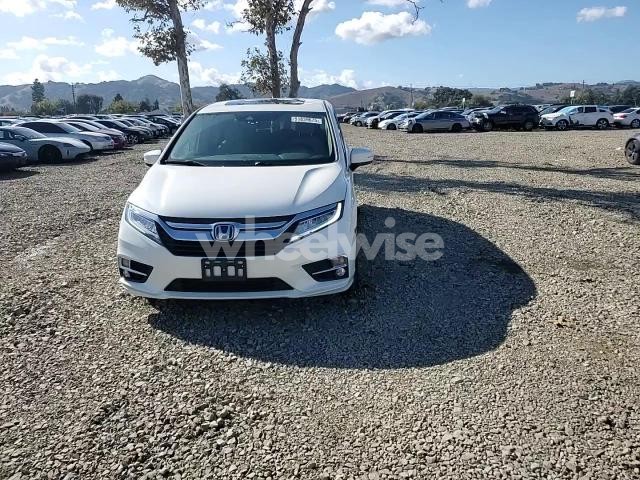 Photo 8 of 2018 HONDA ODYSSEY TOURING (VIN 5FNRL6H8XJB051844)