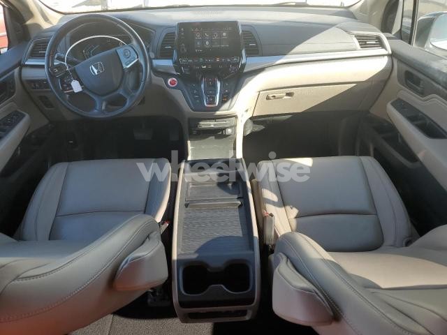 Photo 9 of 2018 HONDA ODYSSEY TOURING (VIN 5FNRL6H8XJB051844)