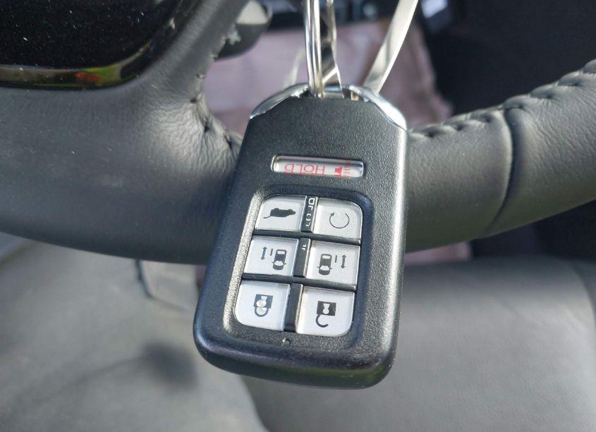 Photo 11 of 2023 Honda Odyssey TOURING (VIN 5FNRL6H8XPB019694)