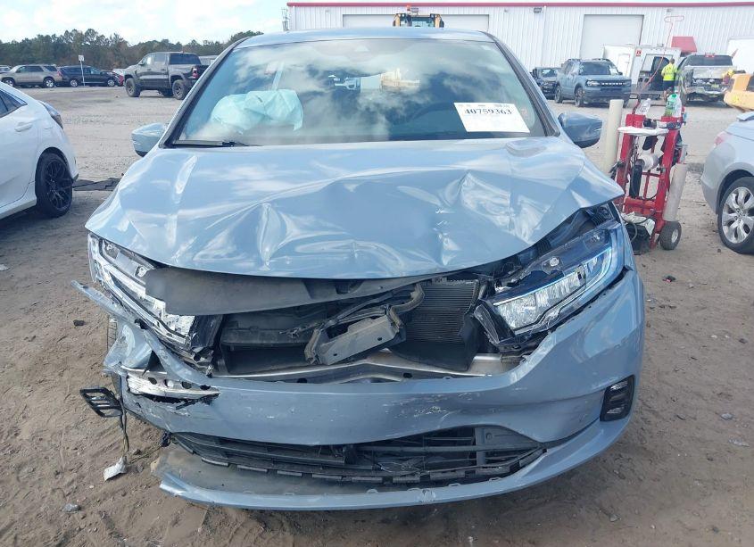 Photo 13 of 2023 Honda Odyssey TOURING (VIN 5FNRL6H8XPB019694)