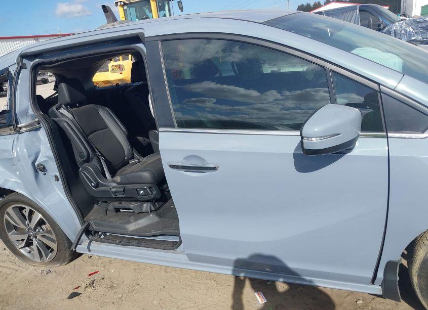 Photo 14 of 2023 Honda Odyssey TOURING (VIN 5FNRL6H8XPB019694)