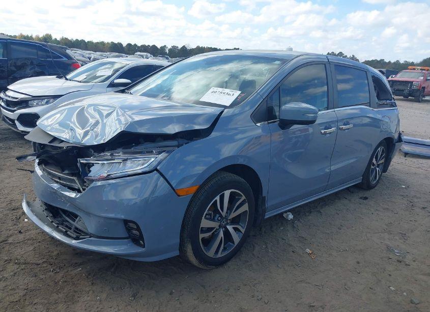 Photo 2 of 2023 Honda Odyssey TOURING (VIN 5FNRL6H8XPB019694)