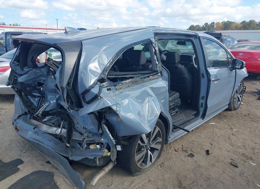 Photo 4 of 2023 Honda Odyssey TOURING (VIN 5FNRL6H8XPB019694)