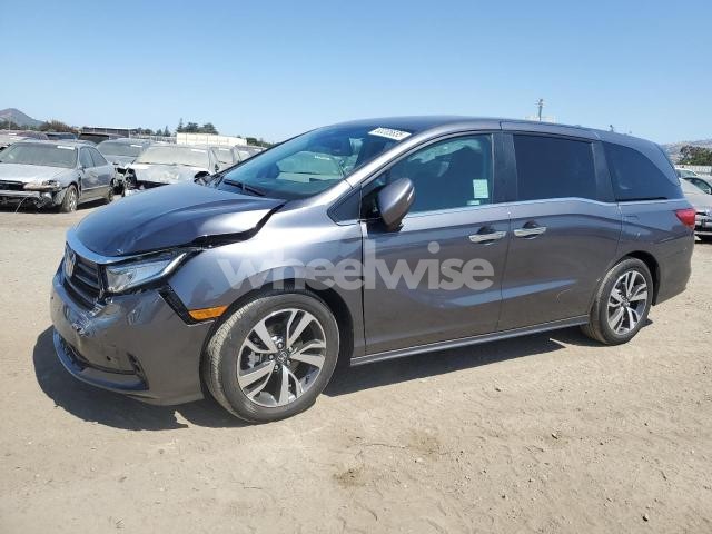 Photo 3 of 2024 HONDA ODYSSEY TOURING (VIN 5FNRL6H8XRB021352)
