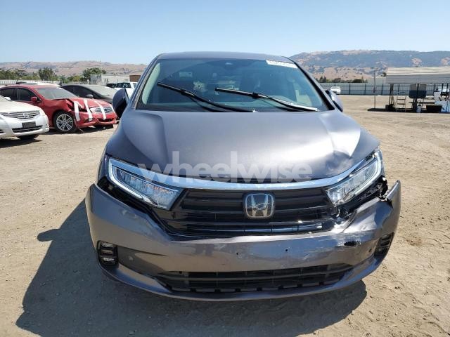 Photo 5 of 2024 HONDA ODYSSEY TOURING (VIN 5FNRL6H8XRB021352)