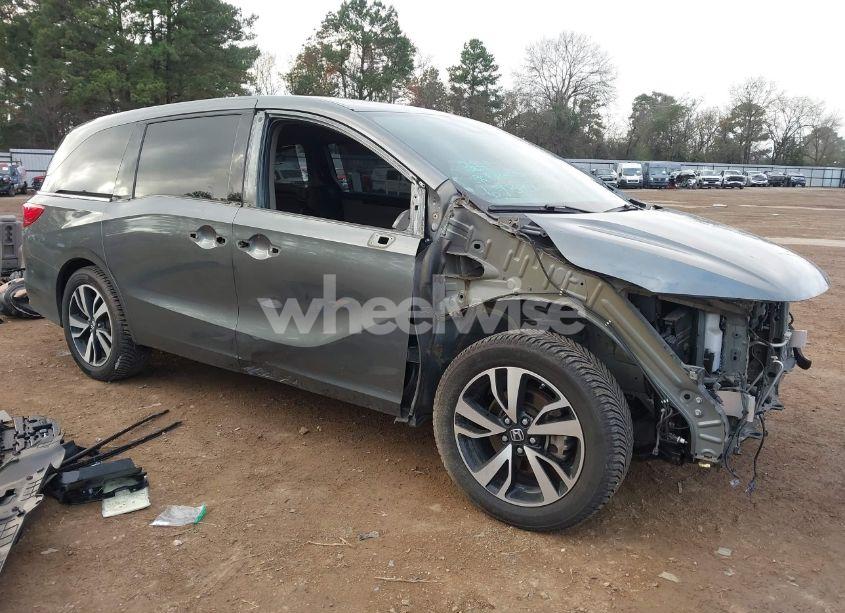 2018 Honda Odyssey ELITE (VIN 5FNRL6H90JB044023) main photo
