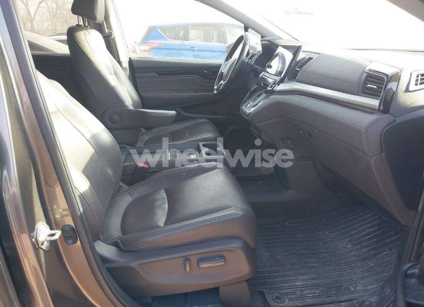 Photo 5 of 2019 Honda Odyssey ELITE (VIN 5FNRL6H90KB039356)