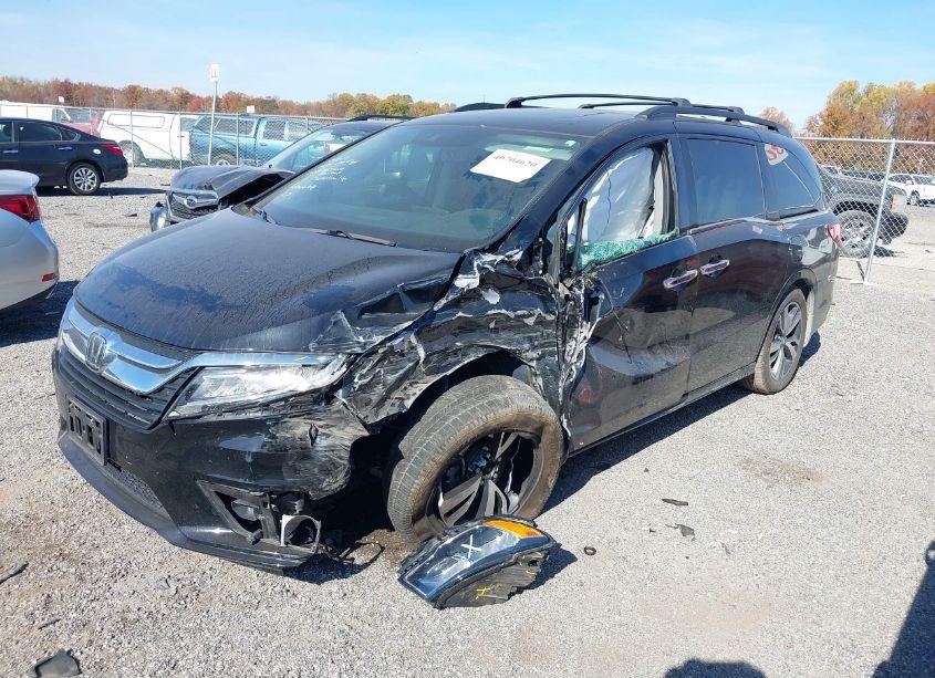 Photo 2 of 2019 Honda Odyssey ELITE (VIN 5FNRL6H91KB057509)