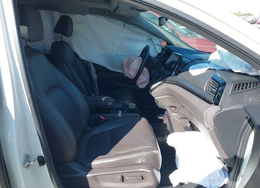 Photo 5 of 2019 Honda Odyssey ELITE (VIN 5FNRL6H91KB104022)