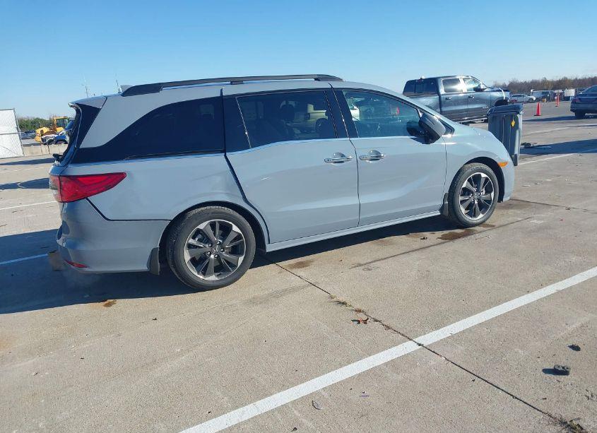 Photo 4 of 2024 Honda Odyssey ELITE (VIN 5FNRL6H91RB001130)
