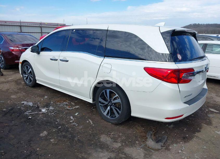 Photo 3 of 2019 Honda Odyssey ELITE (VIN 5FNRL6H92KB033848)