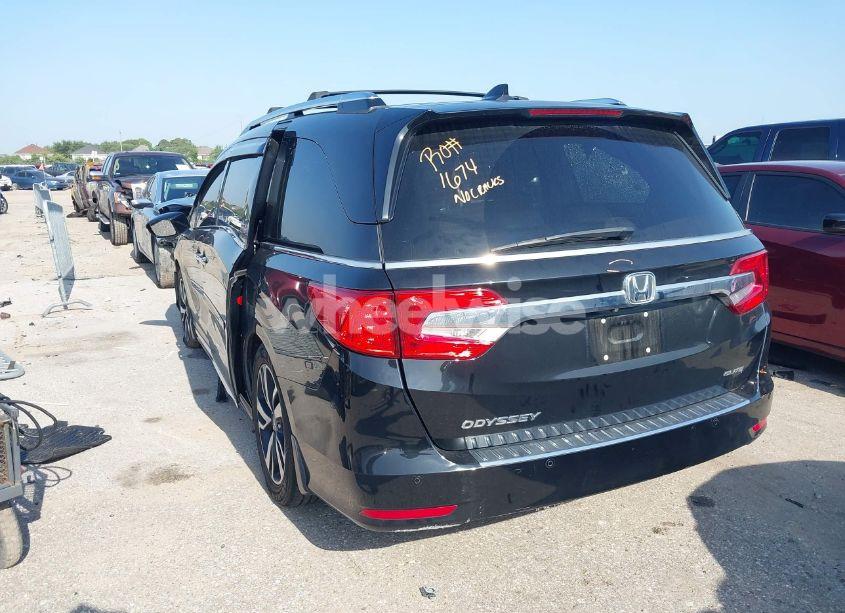 Photo 3 of 2019 Honda Odyssey ELITE (VIN 5FNRL6H92KB089949)