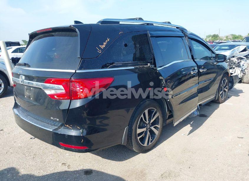 Photo 4 of 2019 Honda Odyssey ELITE (VIN 5FNRL6H92KB089949)