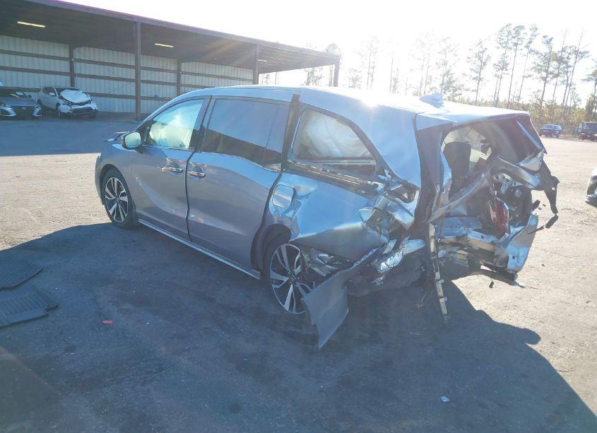 Photo 3 of 2020 Honda Odyssey ELITE (VIN 5FNRL6H92LB016047)