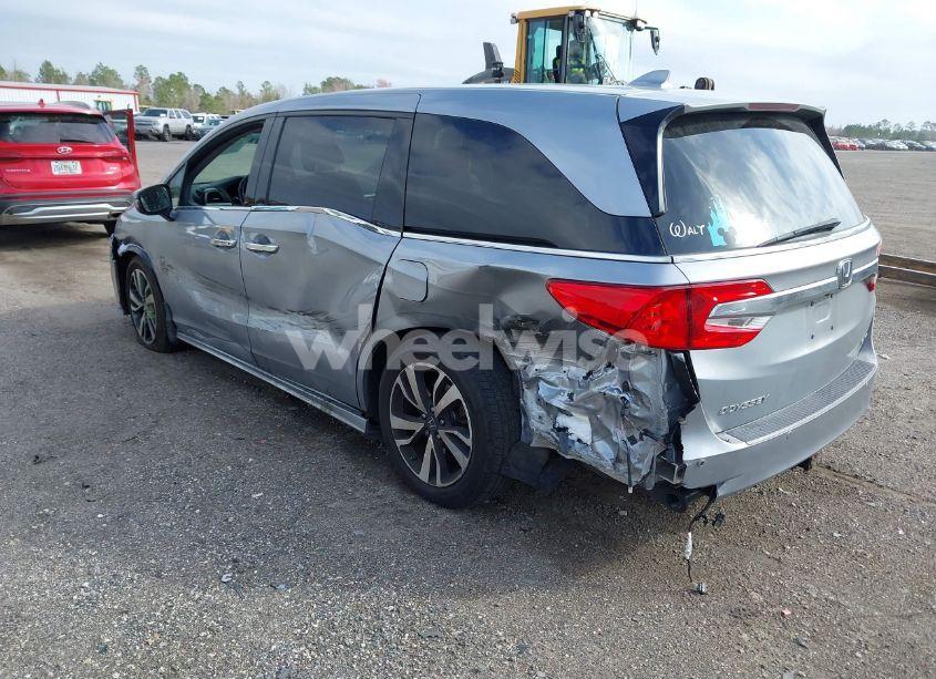 Photo 3 of 2020 Honda Odyssey ELITE (VIN 5FNRL6H92LB016209)