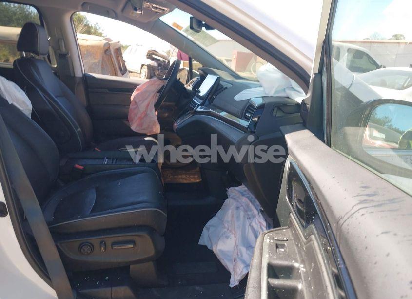 Photo 5 of 2024 Honda Odyssey ELITE (VIN 5FNRL6H92RB005249)