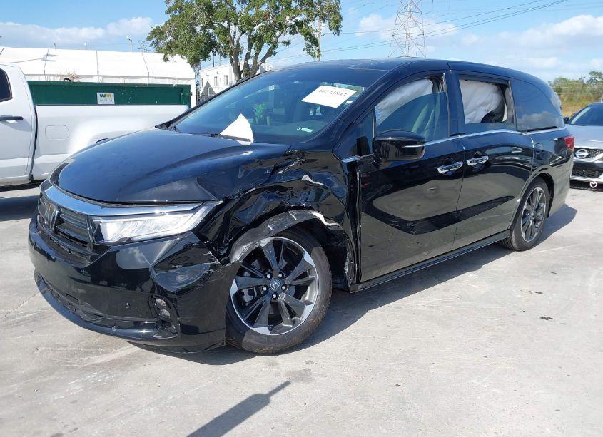 Photo 2 of 2024 Honda Odyssey ELITE (VIN 5FNRL6H92RB059053)