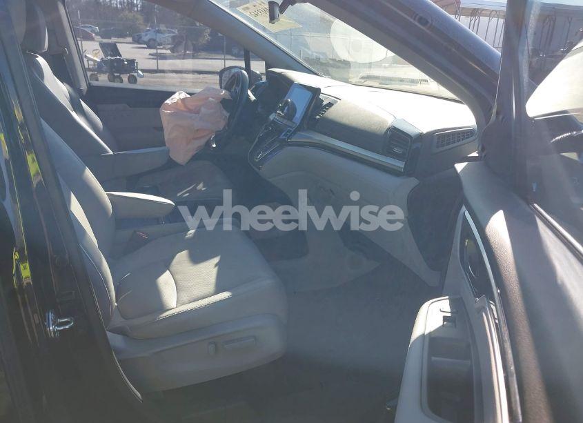 Photo 5 of 2018 Honda Odyssey ELITE (VIN 5FNRL6H93JB099730)