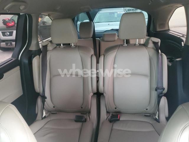 Photo 4 of 2018 HONDA ODYSSEY ELITE (VIN 5FNRL6H93JB111116)