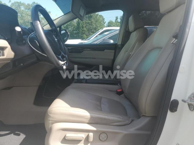 Photo 5 of 2018 HONDA ODYSSEY ELITE (VIN 5FNRL6H93JB111116)