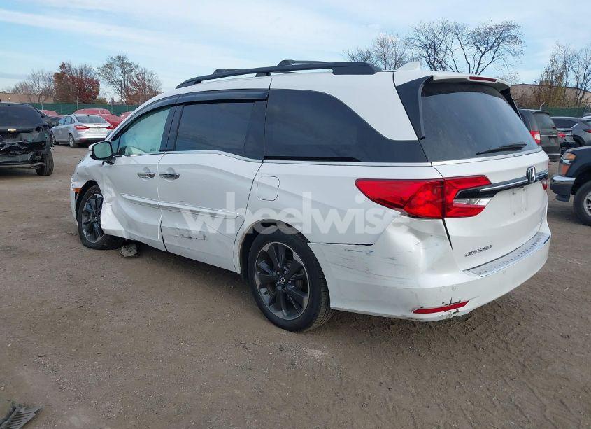 Photo 3 of 2024 Honda Odyssey ELITE (VIN 5FNRL6H93RB000285)