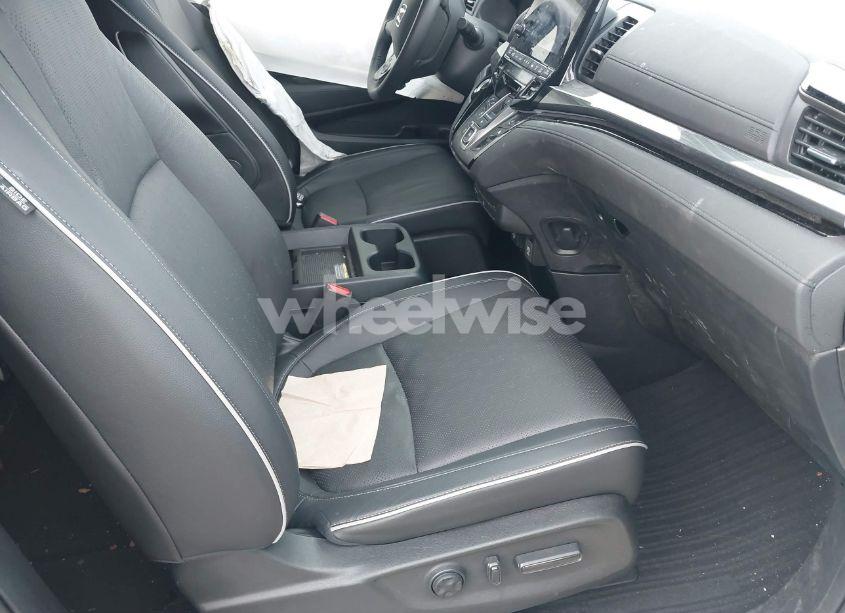 Photo 5 of 2024 Honda Odyssey ELITE (VIN 5FNRL6H93RB000285)