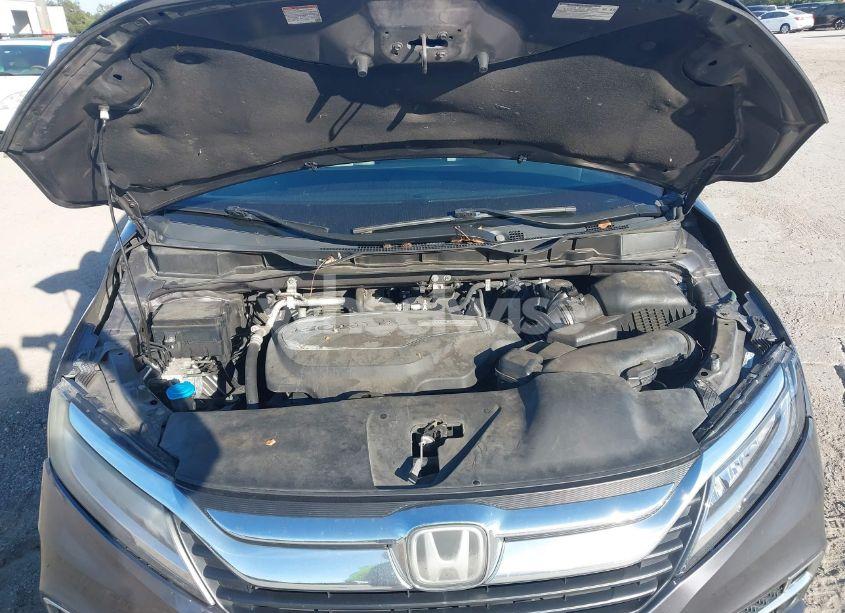 Photo 10 of 2018 Honda Odyssey ELITE (VIN 5FNRL6H94JB018640)