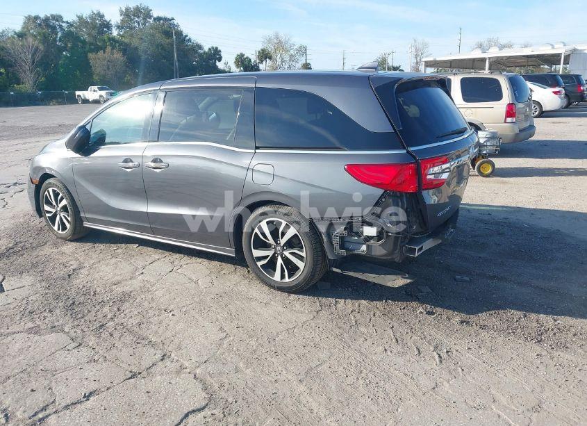 Photo 3 of 2018 Honda Odyssey ELITE (VIN 5FNRL6H94JB018640)