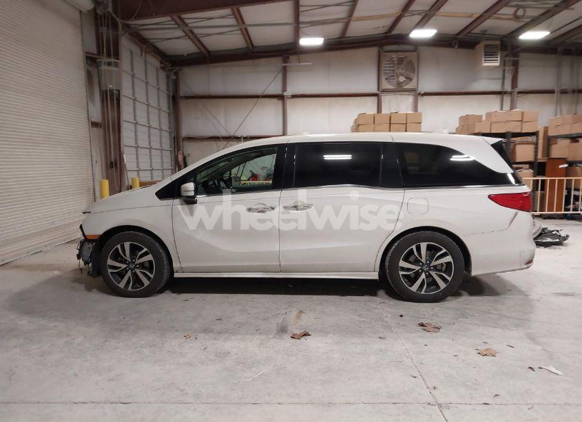 Photo 15 of 2018 Honda Odyssey ELITE (VIN 5FNRL6H94JB034739)