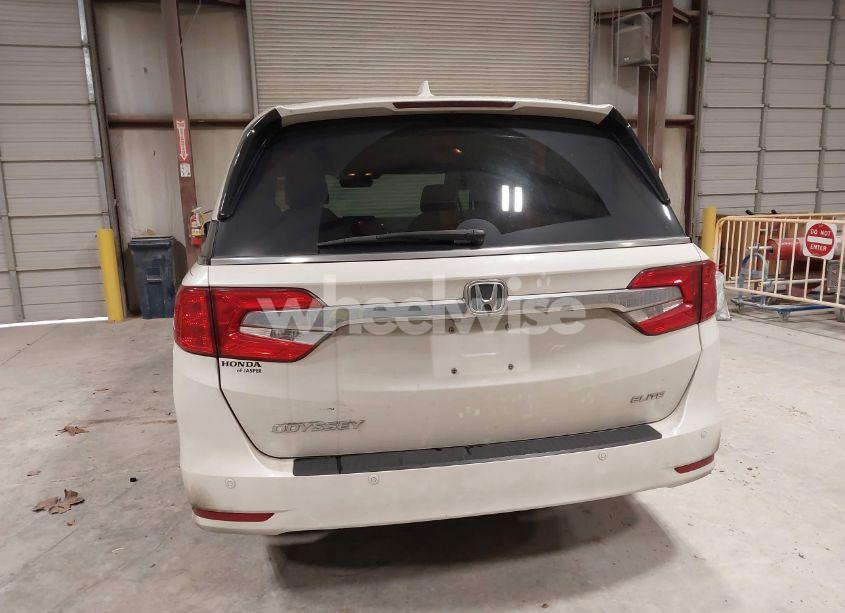Photo 17 of 2018 Honda Odyssey ELITE (VIN 5FNRL6H94JB034739)